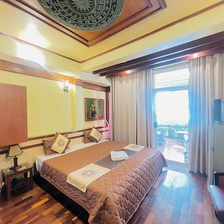 Bi Saigon Hotel Хошимин Экстерьер фото