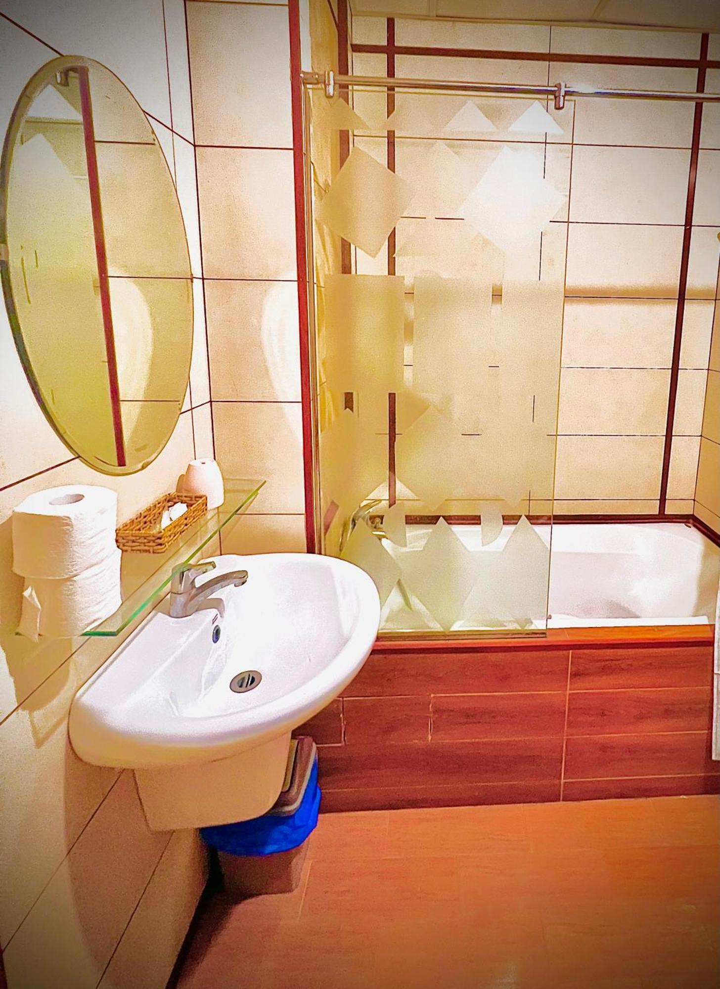 Bi Saigon Hotel Хошимин Экстерьер фото