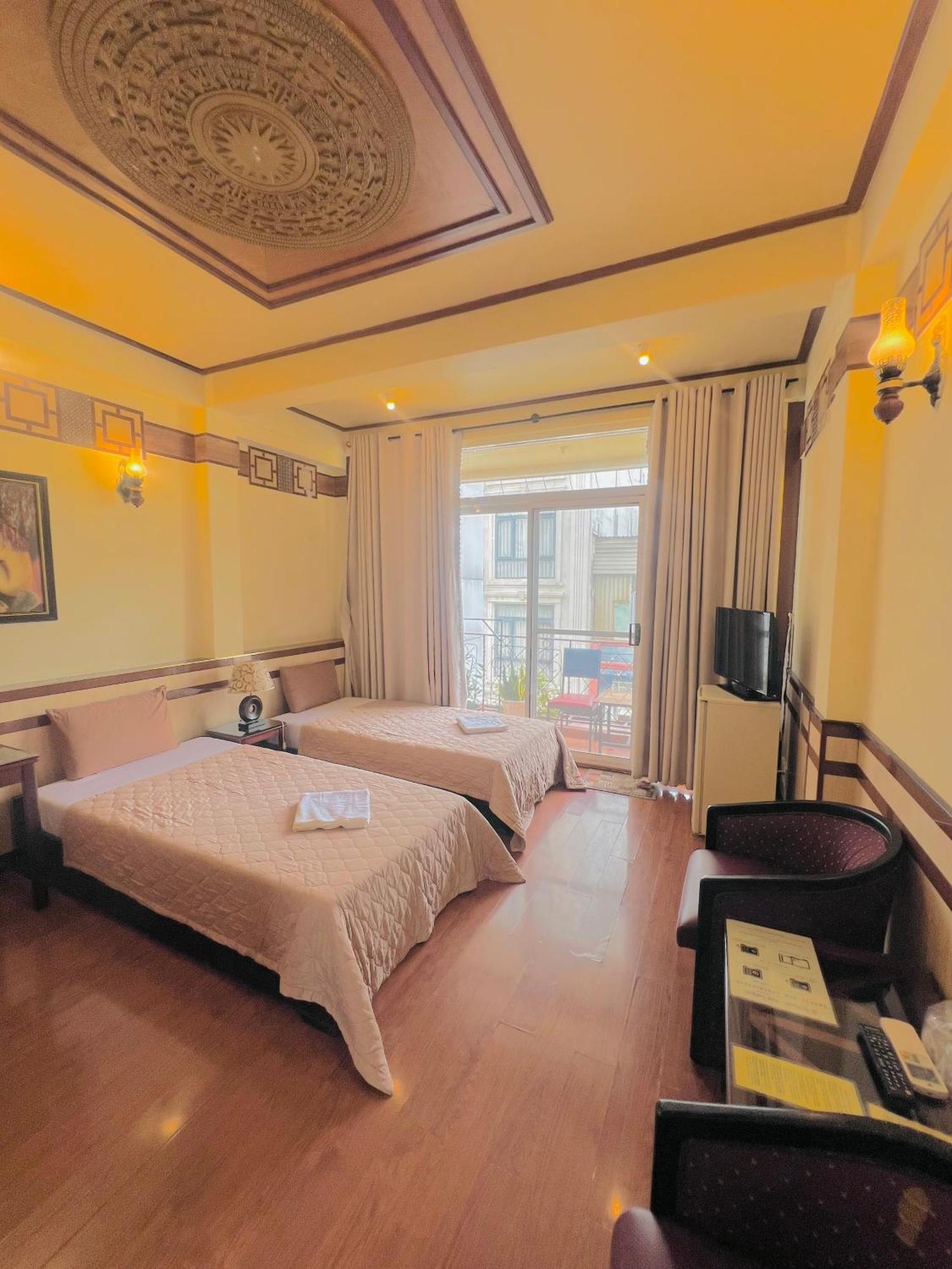 Bi Saigon Hotel Хошимин Экстерьер фото