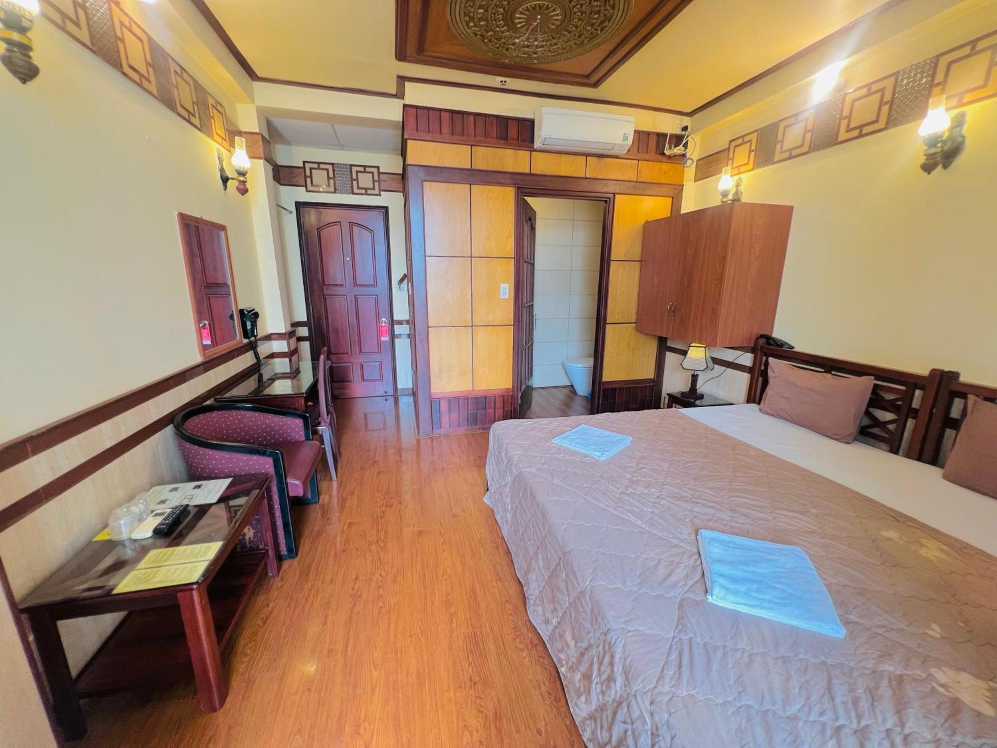 Bi Saigon Hotel Хошимин Экстерьер фото