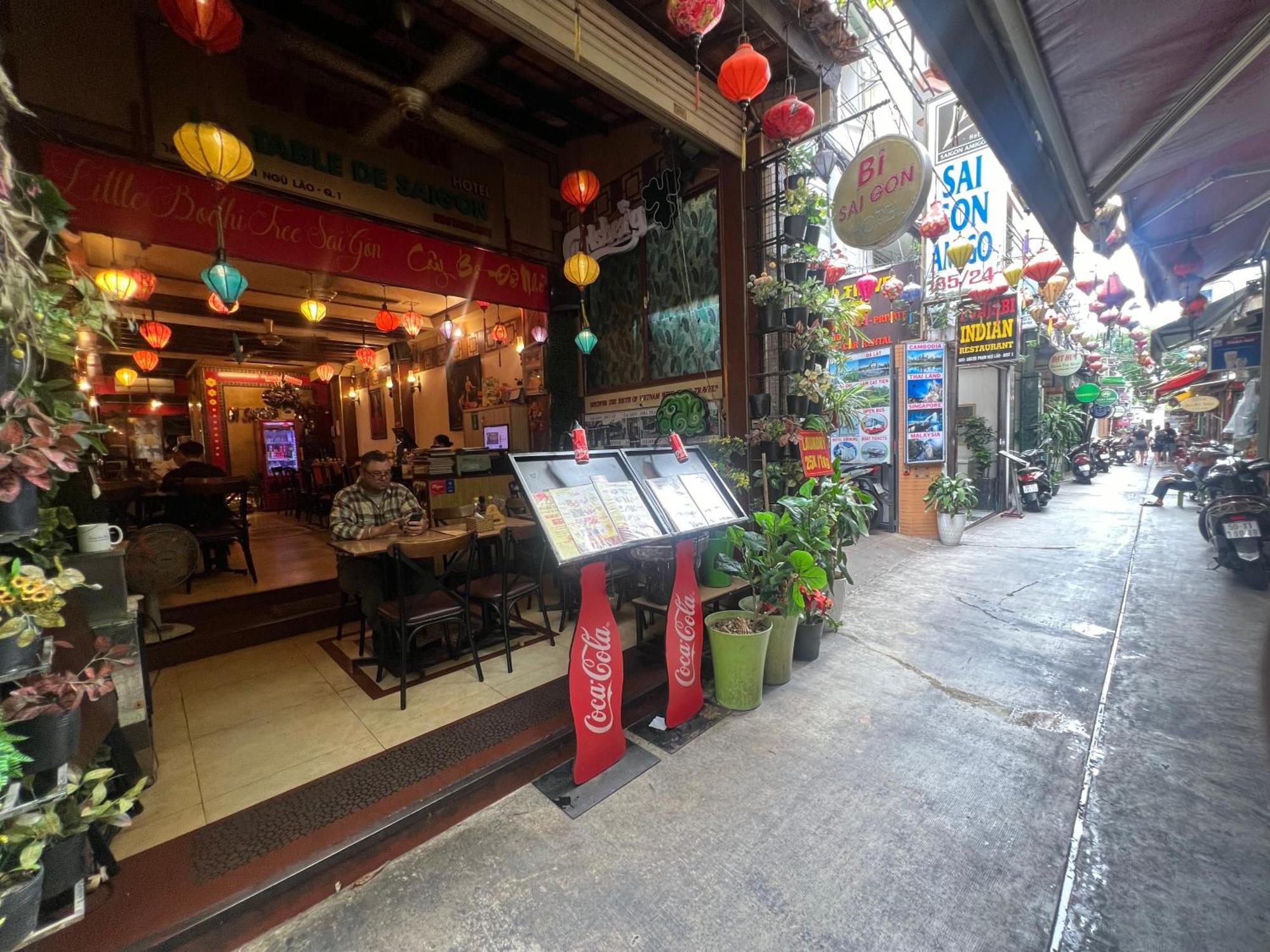 Bi Saigon Hotel Хошимин Экстерьер фото