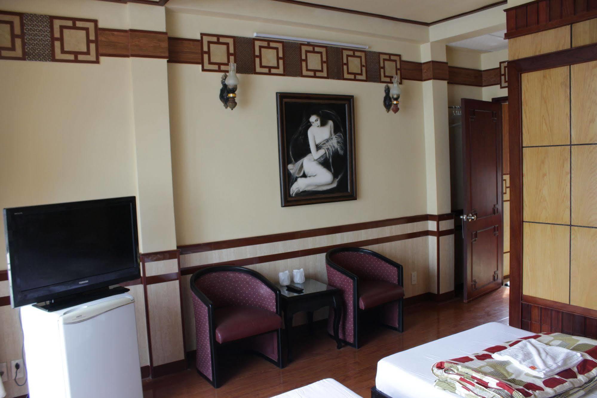 Bi Saigon Hotel Хошимин Экстерьер фото