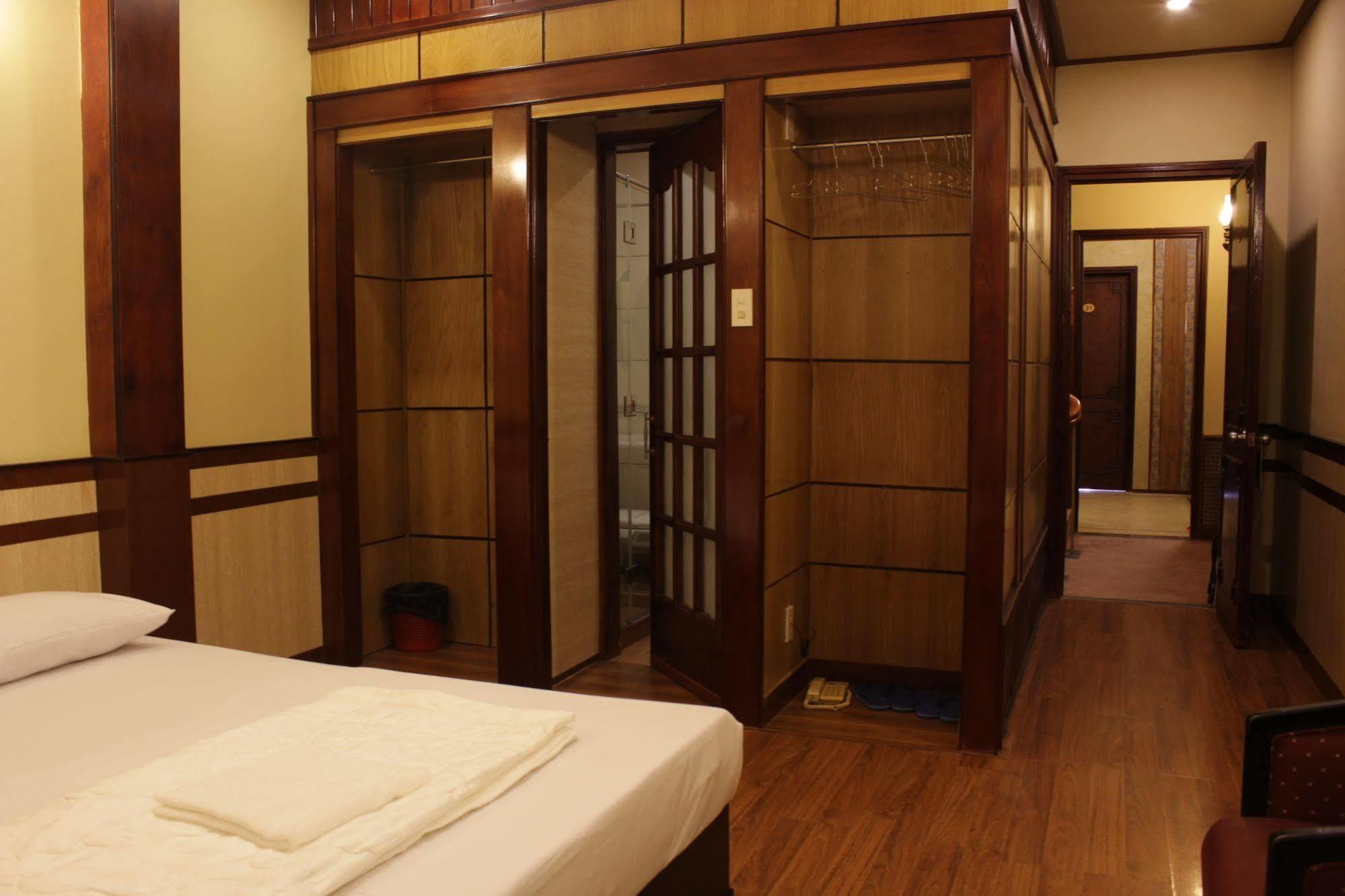 Bi Saigon Hotel Хошимин Экстерьер фото