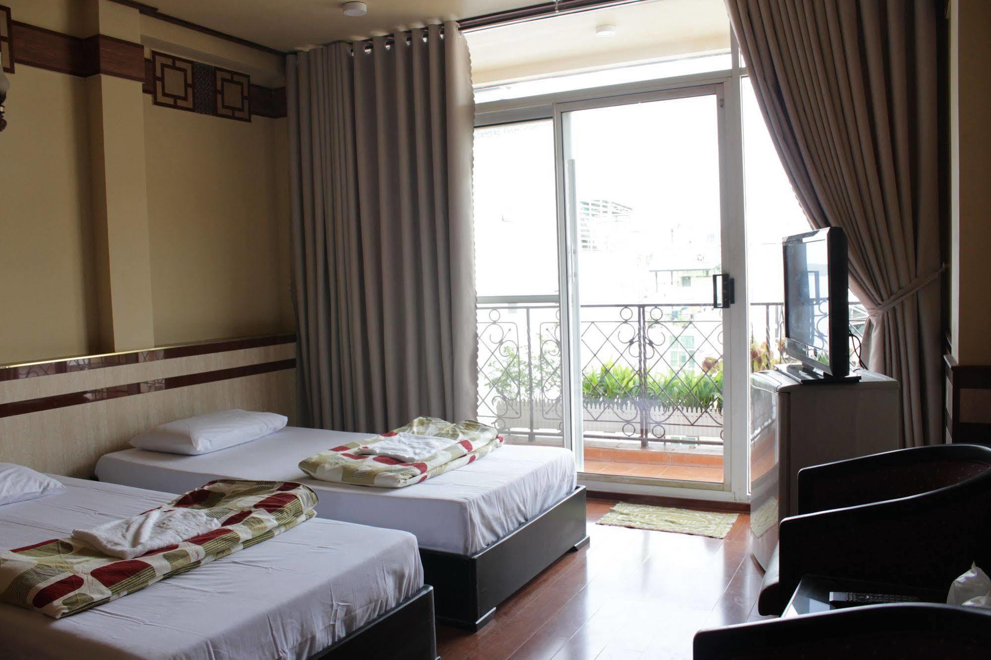 Bi Saigon Hotel Хошимин Экстерьер фото